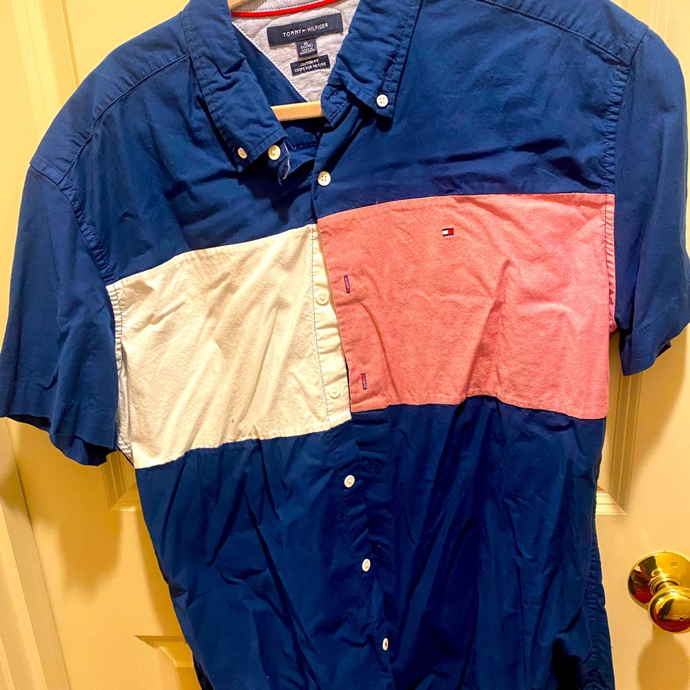 Short sleeve button down